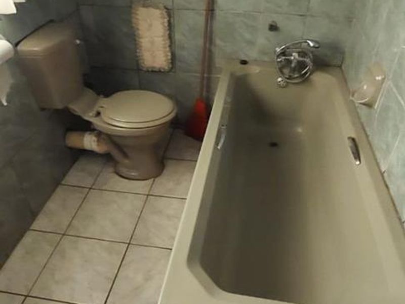 3 bedrooms house for sale in Soshanguve East - Photo 10