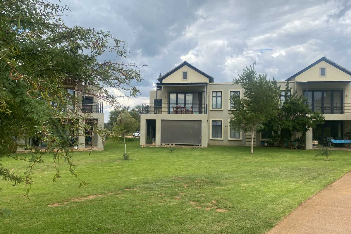 2 Bedroom unit in Omeya Village with exquisite views - Photo 2