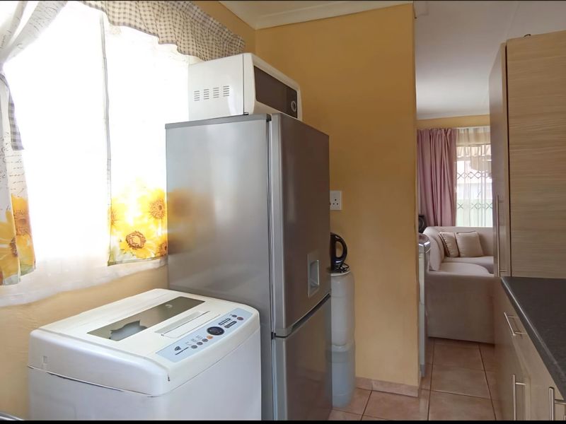 2 Bedroom House for Sale in Soshanguve Ext6 - Photo 6