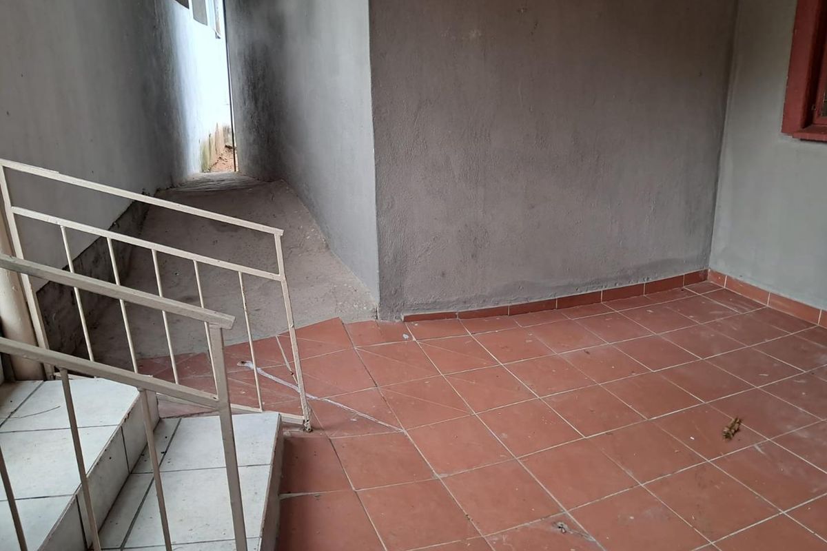 Three Bedroom House for rent - Photo 5