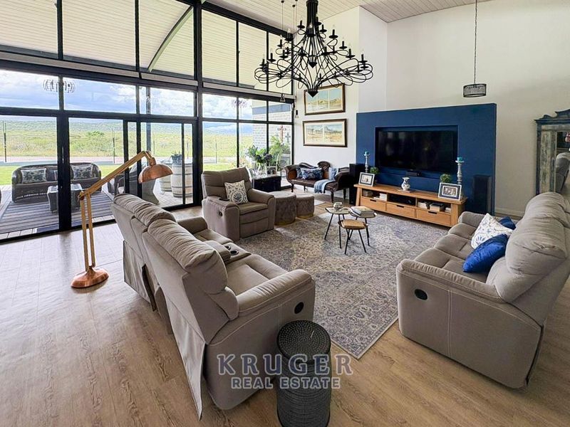 ONE-OF-A-KIND ARCHITECTURAL MASTERPIECE - Photo 9