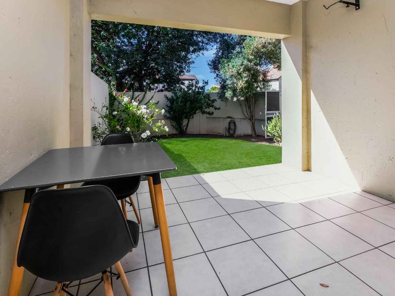 Charming 2-Bedroom 1 Bath Garden Apartment for Sale - Photo 7