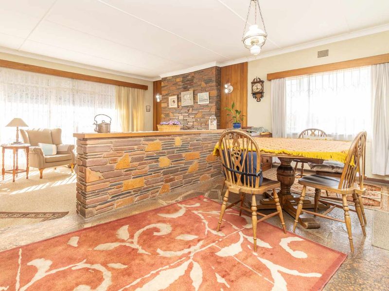 Well built and much loved home looking for new owner! - Photo 4