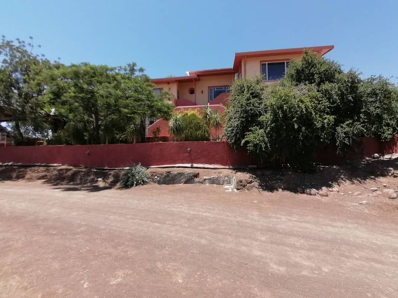 Beautiful and popular guest house for sale in Keetmanshoop – Namibia - Photo 5