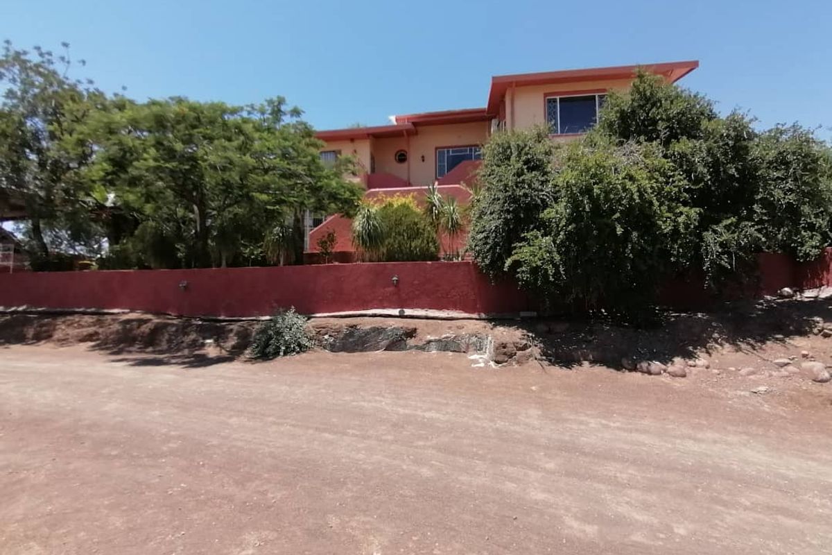 Beautiful and popular guest house for sale in Keetmanshoop – Namibia - Photo 5