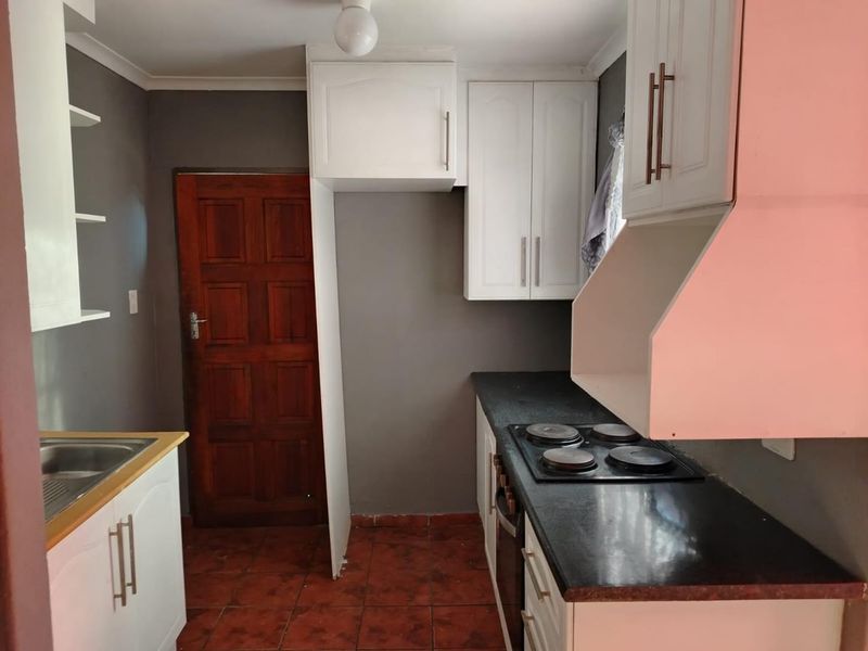 3 Bedroom House to Rent in Alveda - Photo 2