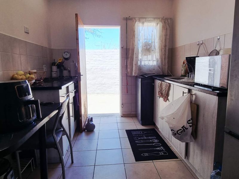 Dorado Valley 2 bedroom Townhouse with Garage - Photo 3