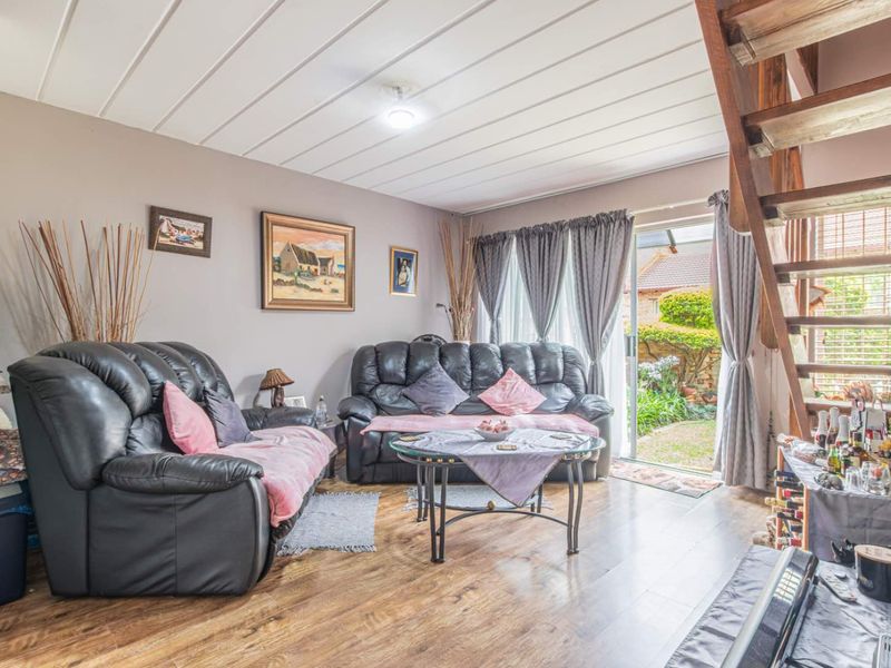 Charming Duplex with Modern Comforts in Pristine Condition - Photo 7