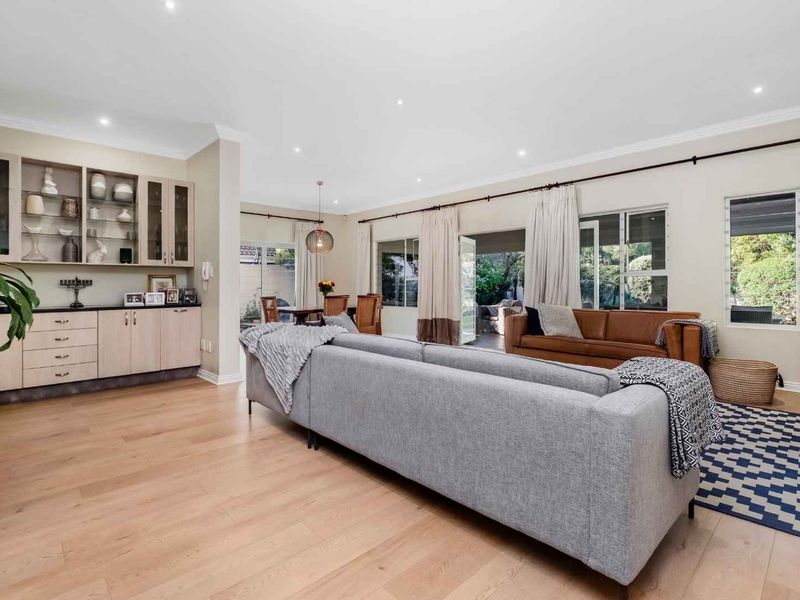 4 BEDROOM FAMILY HOME FOR SALE IN MAGLIESSIG - Photo 3