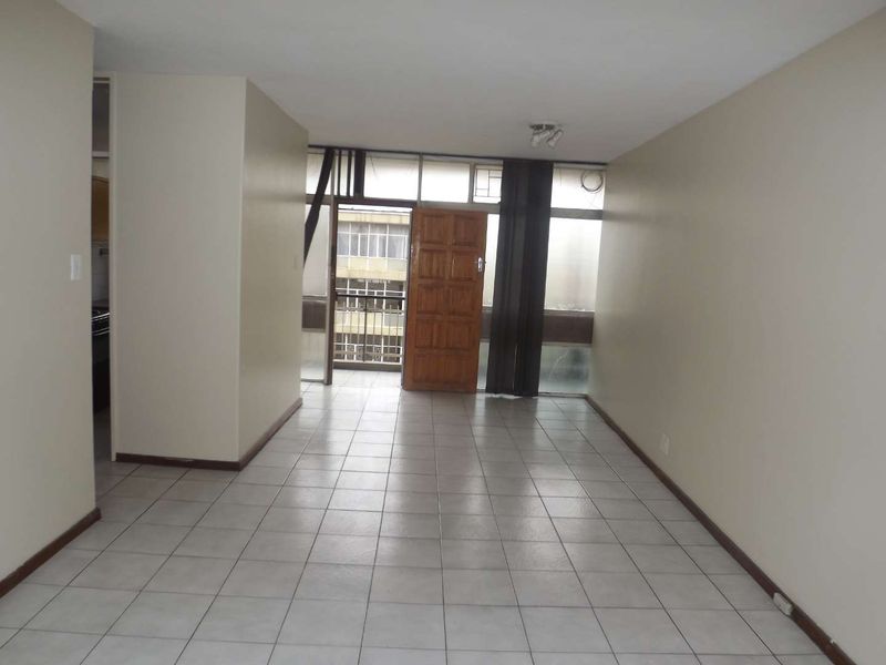 Spacious 1 Bedroom Apartment Available for Rent - Photo 2