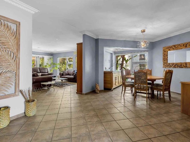 OPEN PLAN 5 BEDROOM HOME IN FOURWAYS GARDENS LIFESTYLE ESTATE - Photo 4