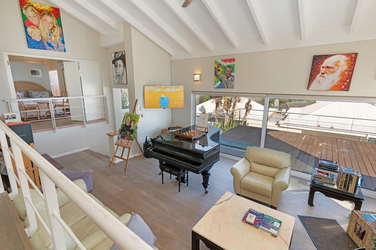 Set in a superior elevated location on Medburn Road - Photo 5