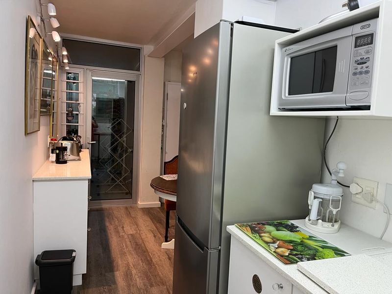 Beautifully decorated one bed apartment off the main house - Photo 8