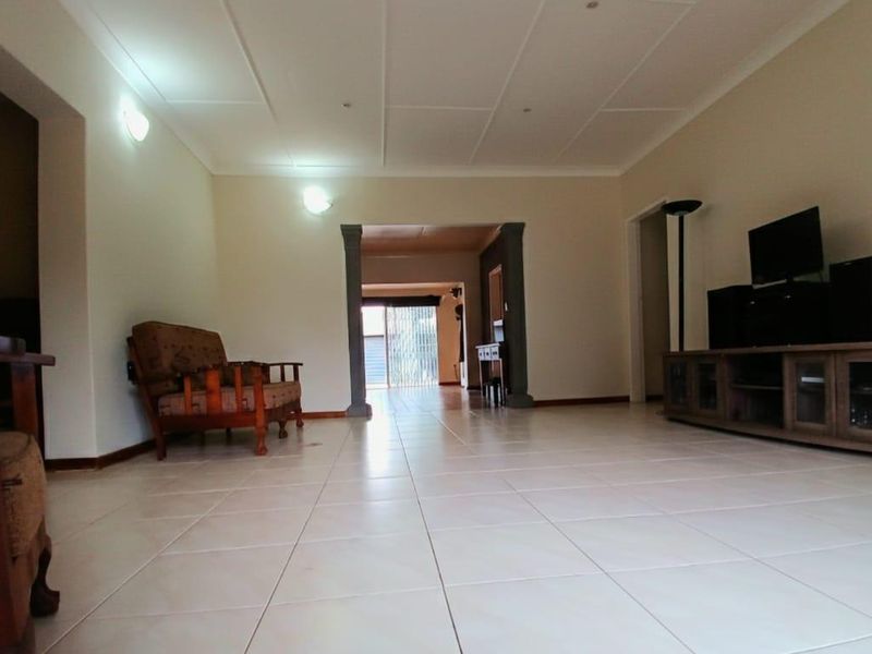 modern home with limitless potential - Photo 4