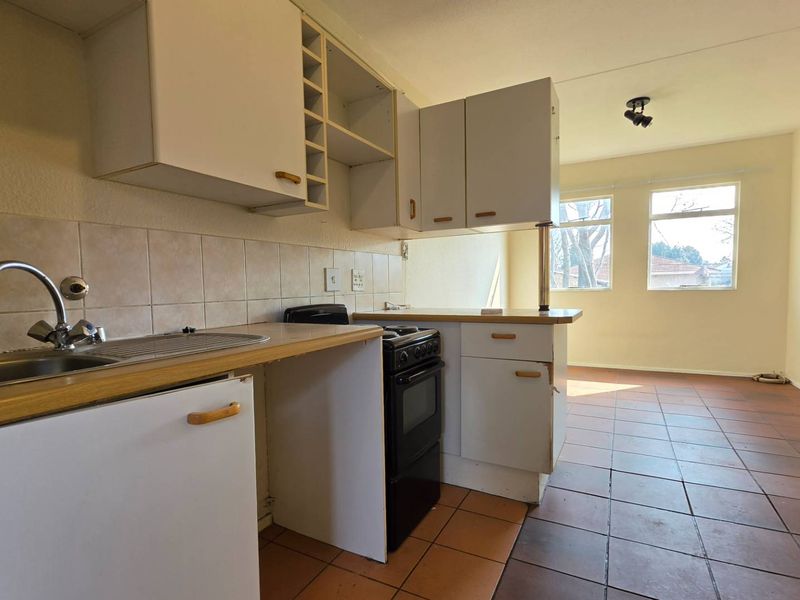2 Bedroom Townhouse / Apartment for Sale in Florentia Alberton - Photo 2