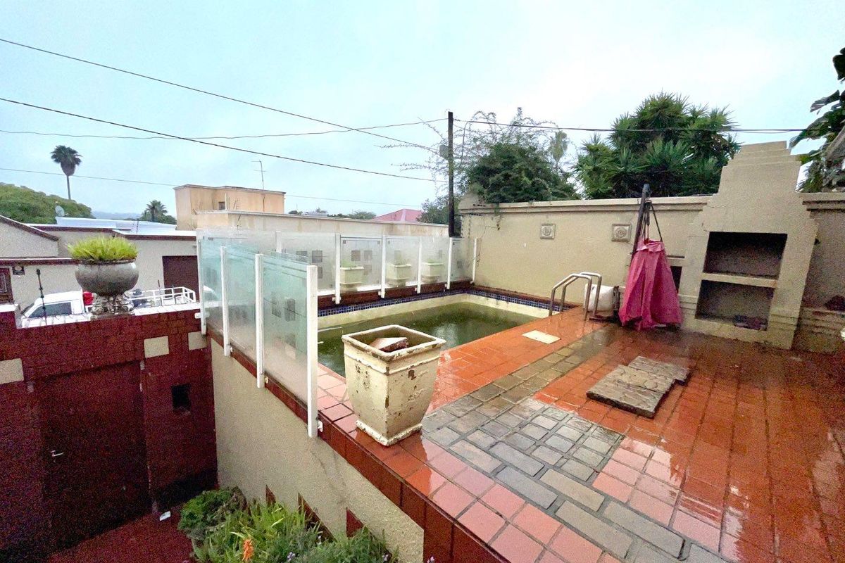 Exceptional 3-Cottage Estate for Visionary Investors - Photo 2