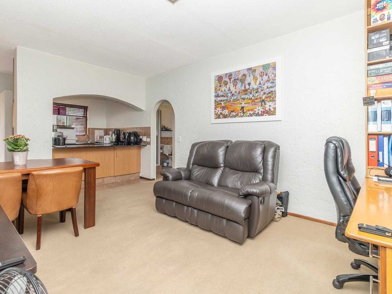 Garden Apartment – Move-In Ready & Priced to Sell! - Photo 5