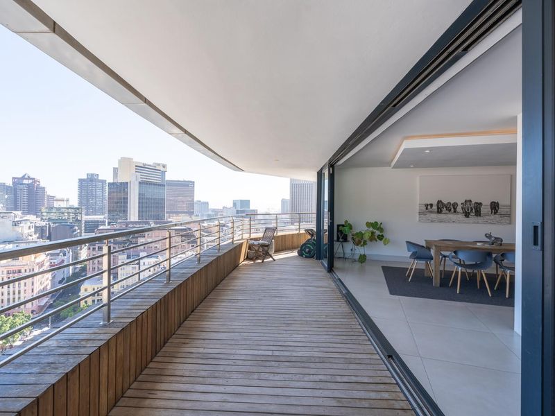 Luxury 3-Bedroom Penthouse | Panoramic Views - Photo 8