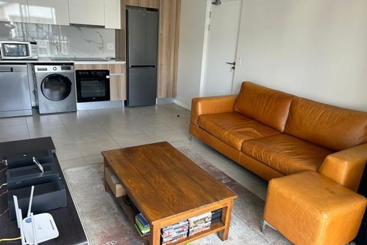 Stylish Easy Apartment Living - Photo 4
