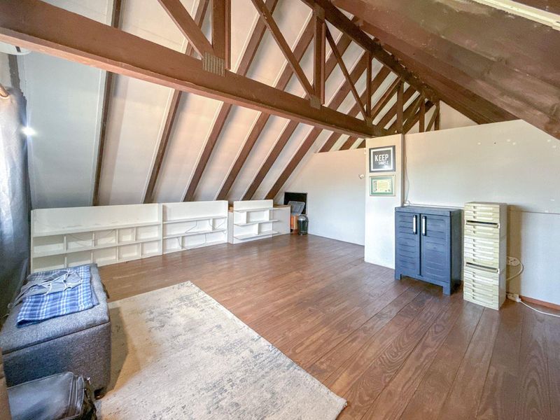 Discover Tranquil Living in the Heart of Garsfontein - Charming 2-Bedroom Pet Friendly Home in a Sought-After Complex - Photo 10