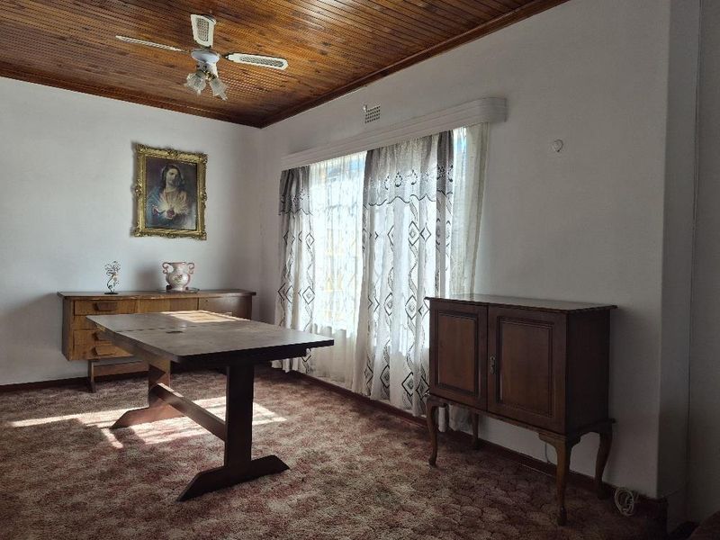 Large family home - Photo 5