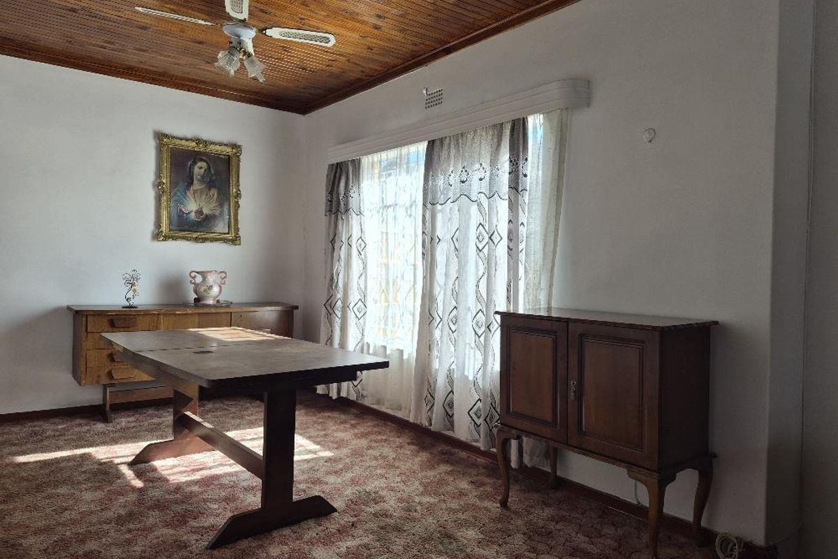 Large family home - Photo 5