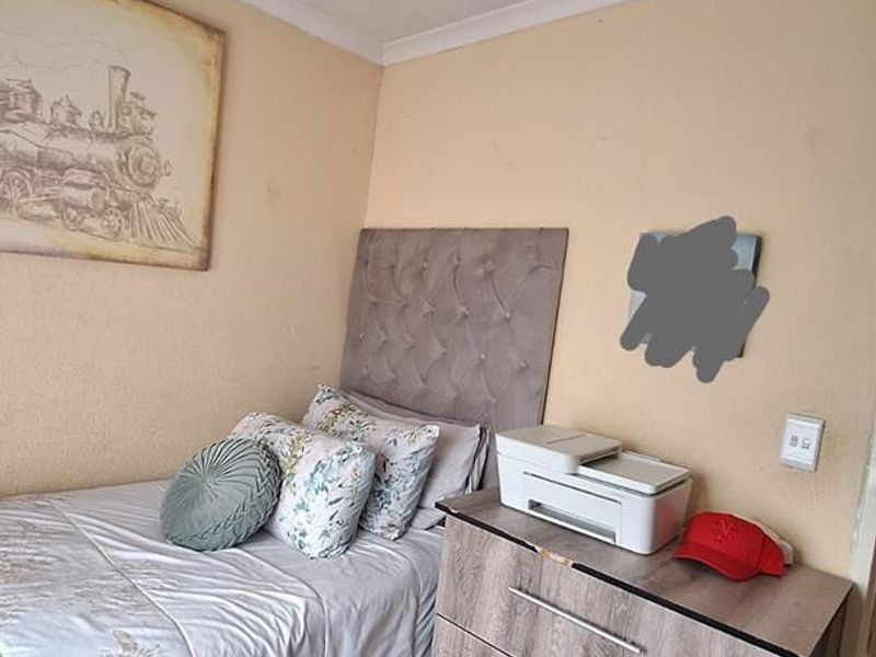 2 bedrooms house to rent in Soshanguve VV - Photo 5
