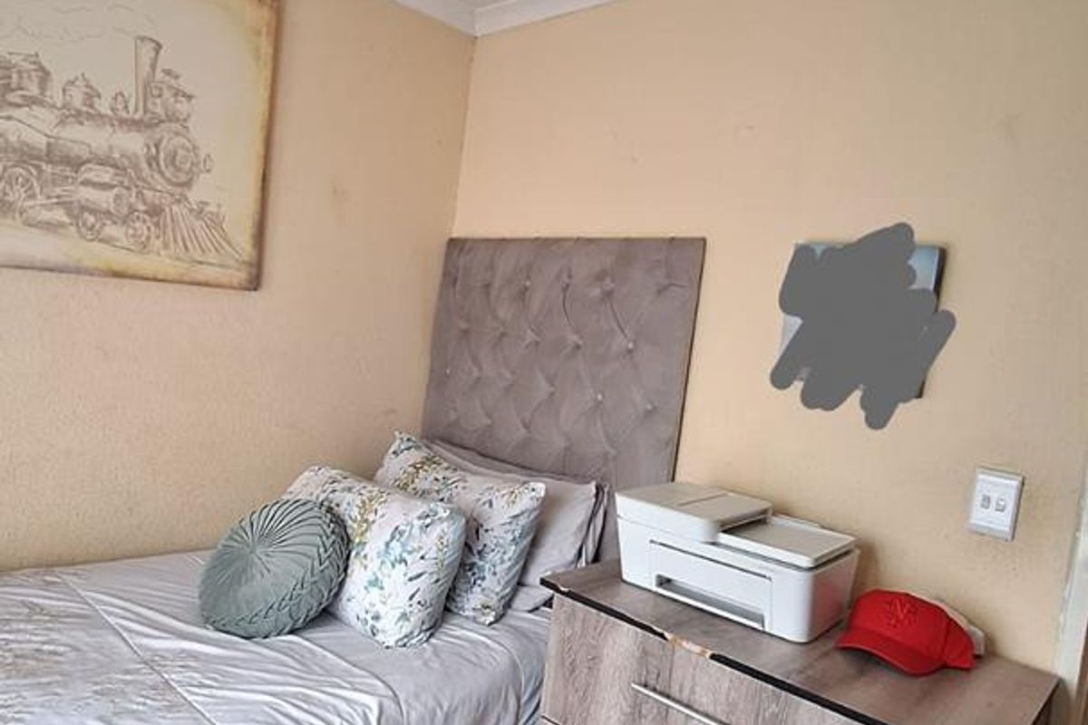 2 bedrooms house to rent in Soshanguve VV - Photo 5