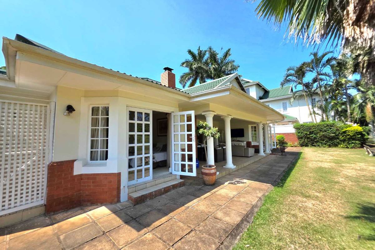 GOLFING FAMILY'S DREAM HOME WITH SEPARATE LOFT & AWESOME GOLF COURSE VIEWS - Photo 5