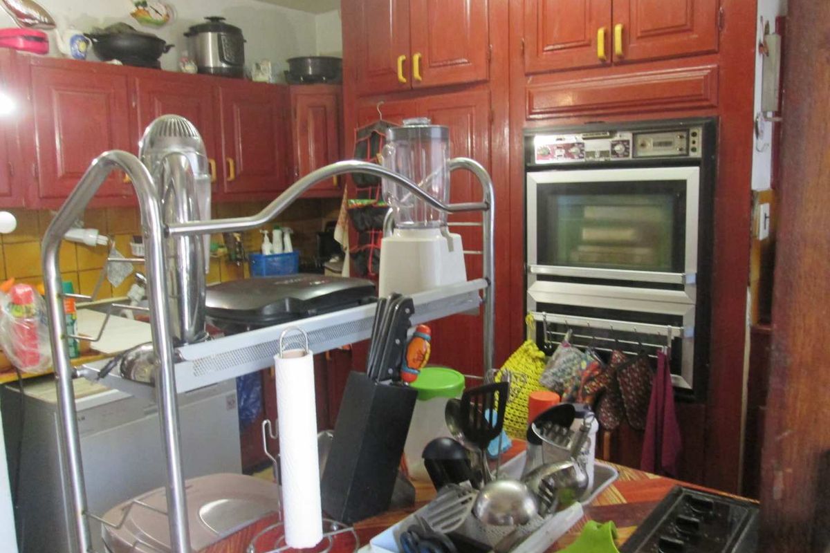 BEAUTIFUL, NEAT AND BIG [4] FOUR BEDROOMS DUPLEX FOR SALE IN SUNNYSIDE EAST '' BARGAIN - Photo 3