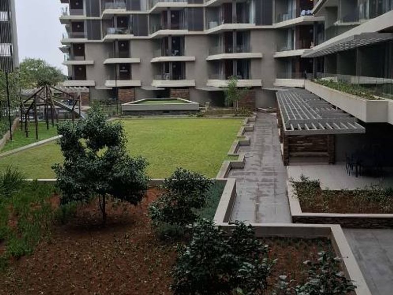 **Stunning 2-Bedroom, 2-Bathroom Apartment in a Newly Developed Estate** - Photo 1