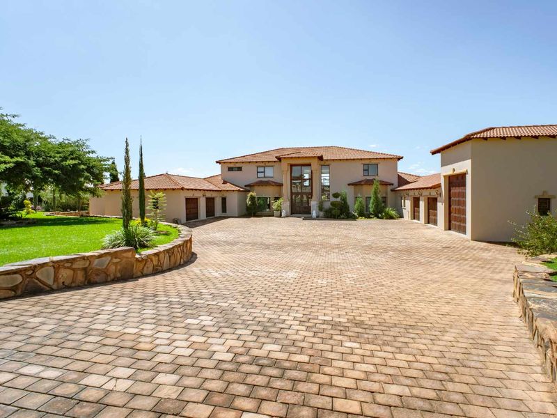 Timeless elegance Home for Sale - Photo 5