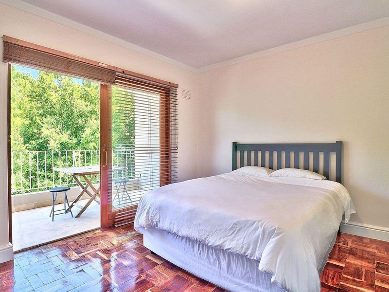Higgovale Border - Beautiful Sunny Secure 2 Bed Apartment - Photo 2