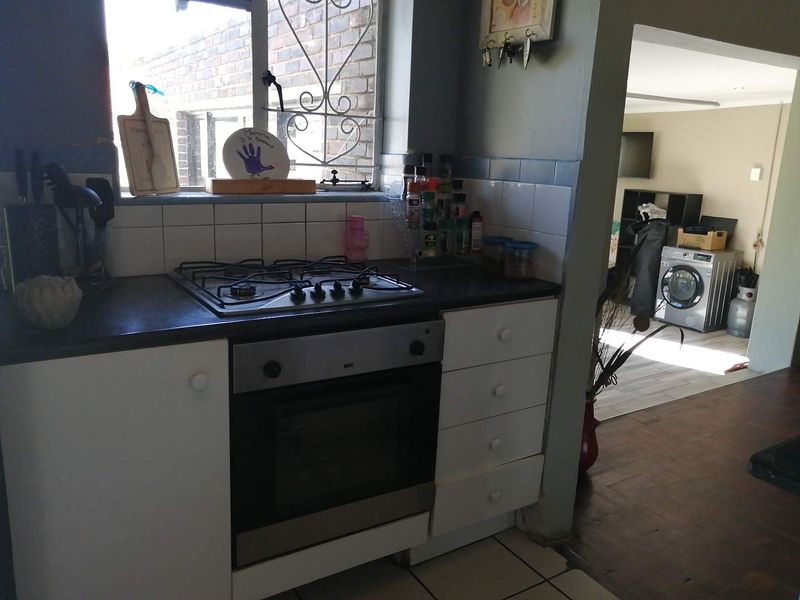 Well priced starter home - Photo 4