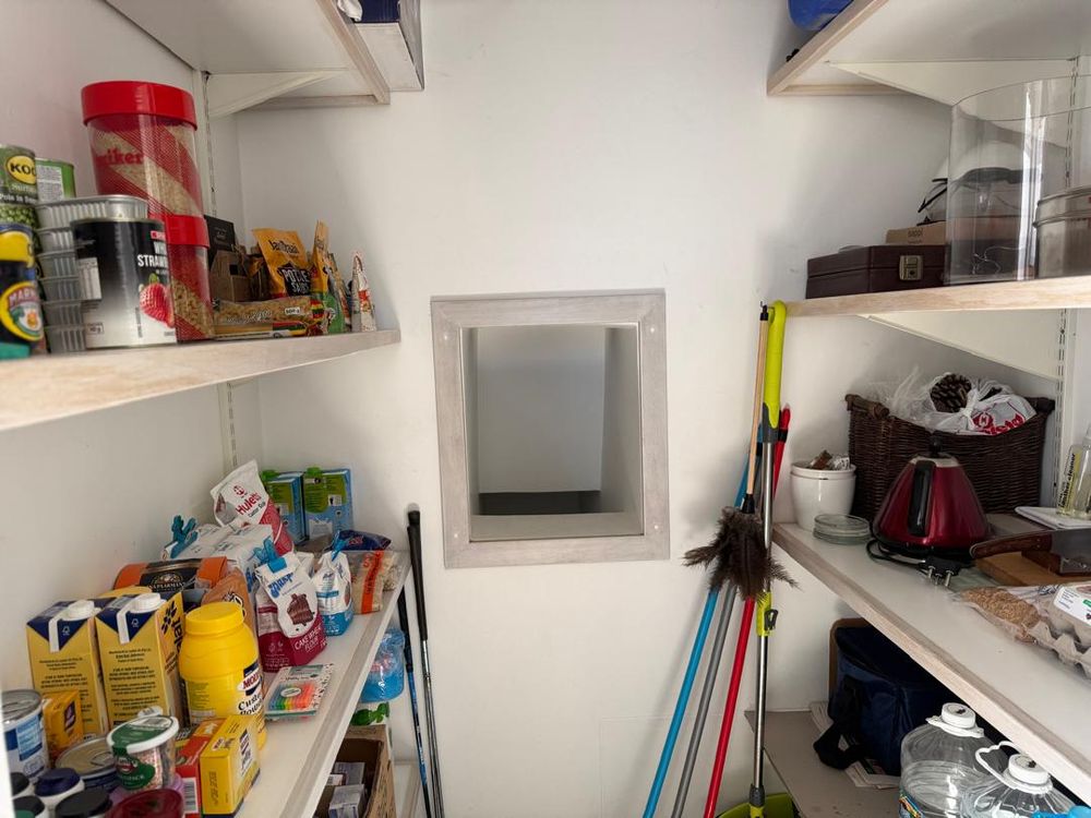 Pantry 