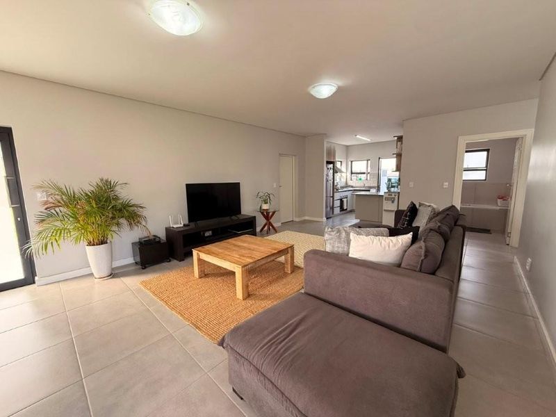 3 Bedroom Home for Long Term Rental in Hartland Lifestyle Security Estate - Photo 5