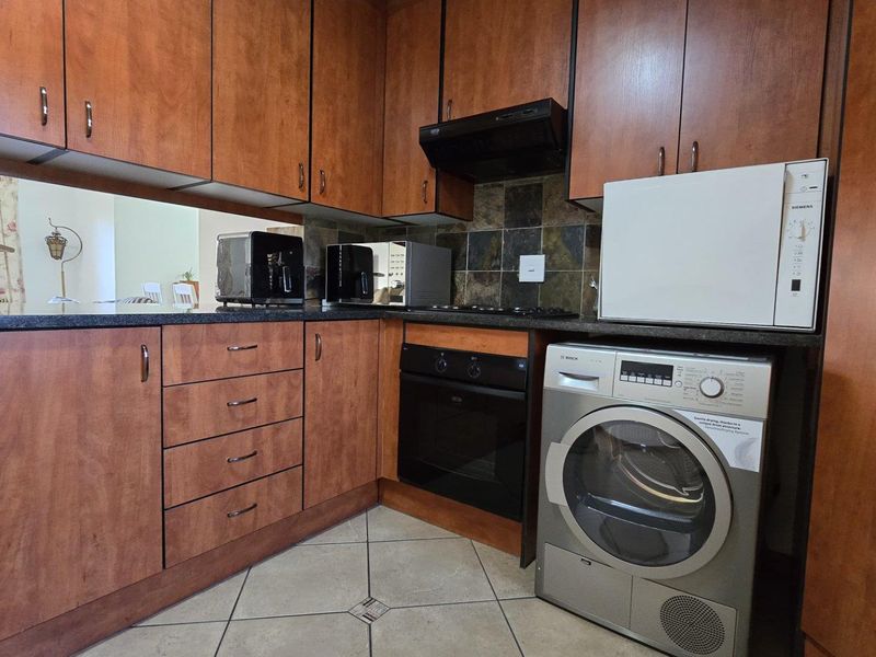 2 Bedroom Apartment / Flat for Sale in Meyersdal - Photo 9