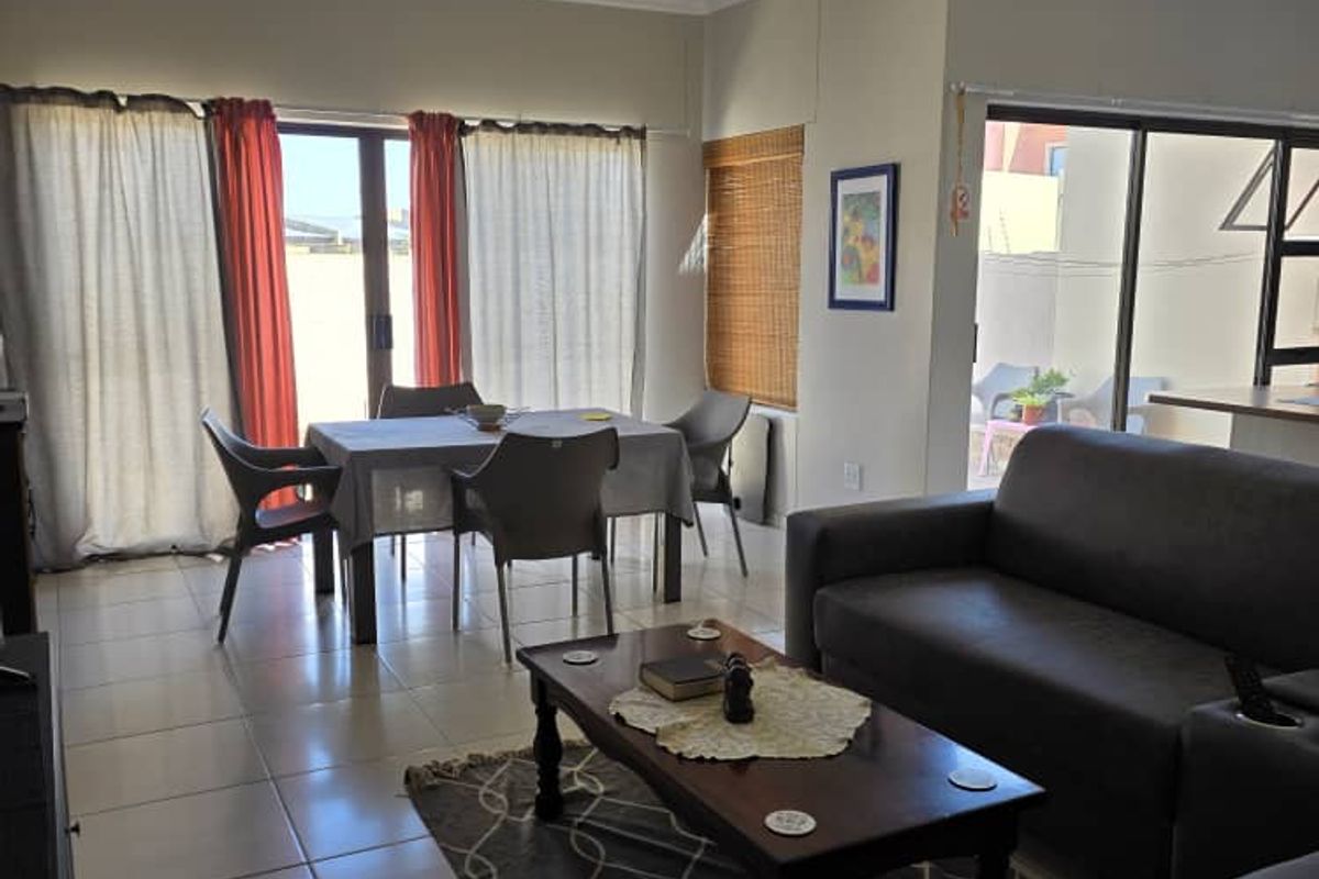 2 Bedroom duplex townhouse. - Photo 2