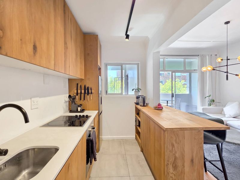 Heritage charm in the heart of Sea Point - Photo 6