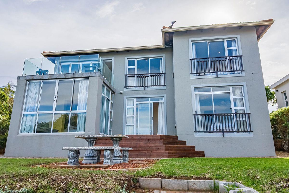 4 Bedroom House for Sale in Pinnacle Point - Photo 3