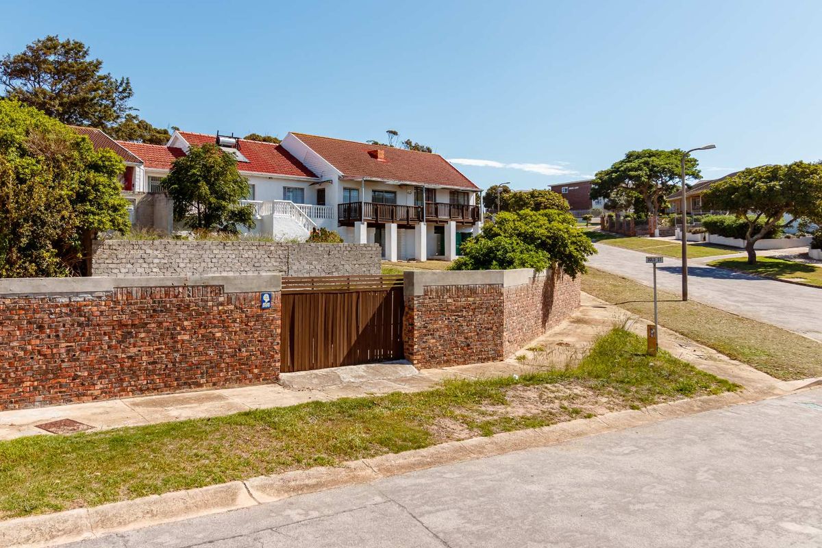 5 Bedroom House for Sale in Adcockvale - Photo 2