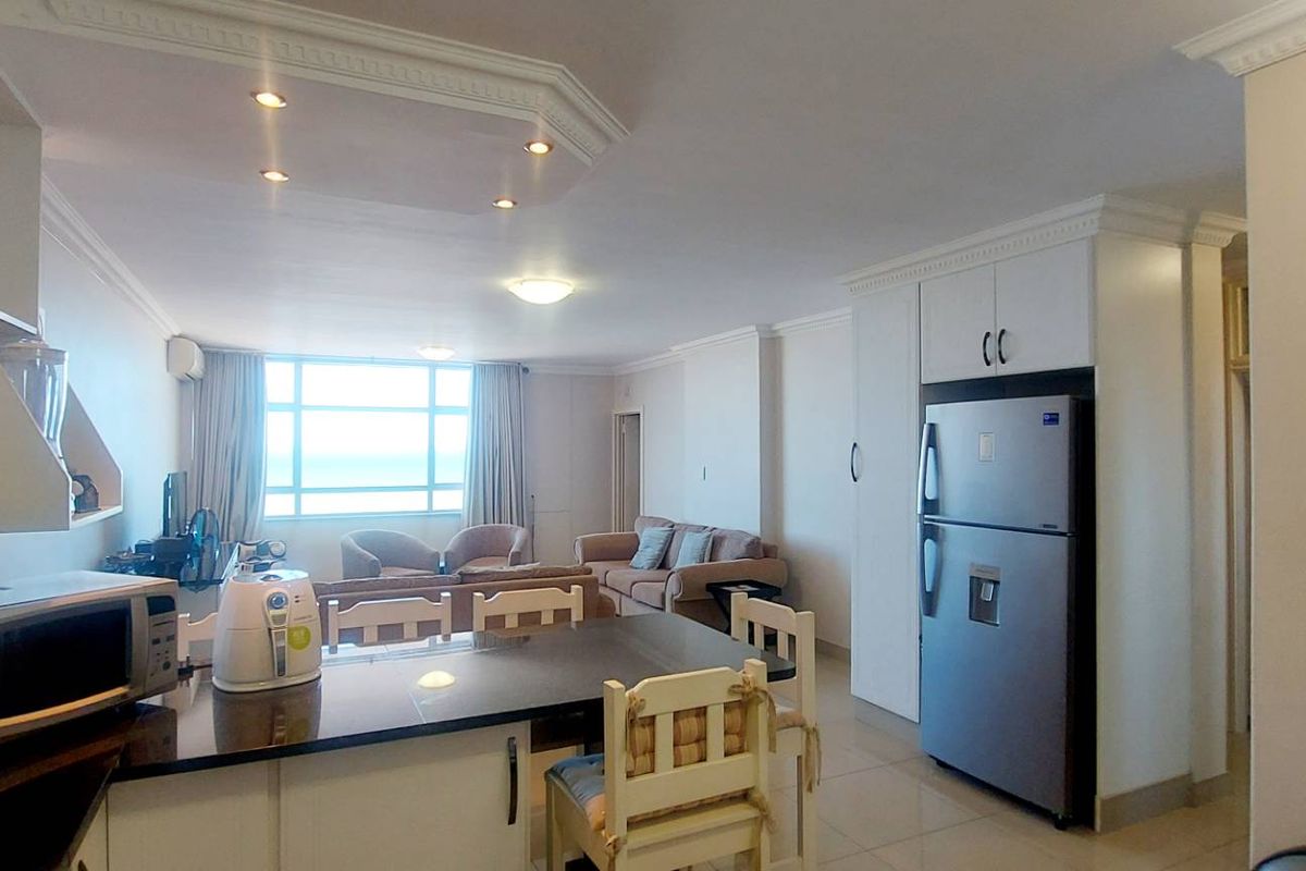 Live the Dream: Stunning Oceanview Apartment in North Beach! - Photo 3