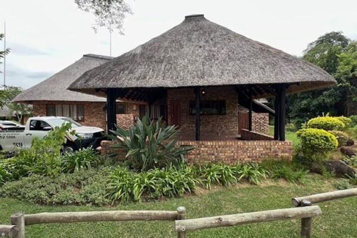 3 Bedroom Chalet - Photo 3