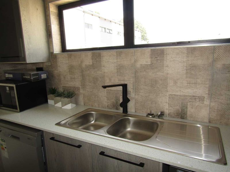 3 Bedroom Duplex well secured Complex - Photo 3