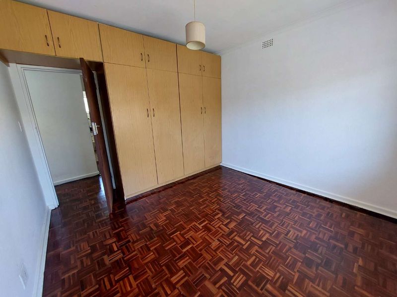 Lovely Family Home Located In Leafy Fairways - Photo 10