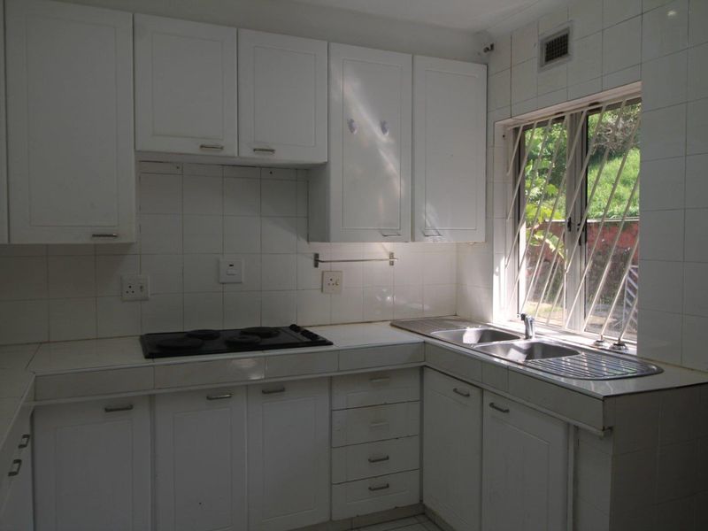 4 Bedroom House for rent - Photo 9