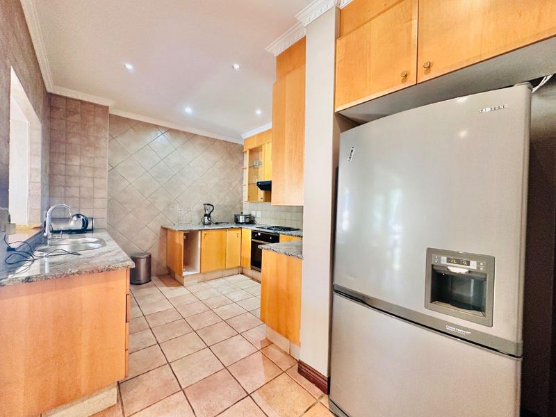 4 Bedroom House to Rent in Dainfern Golf Estate - Photo 8