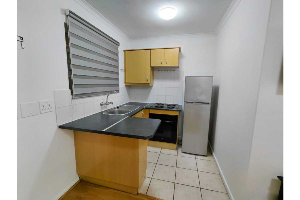 Two-Bedroom Apartment to Rent Close to Stellenbosch University - Photo 3