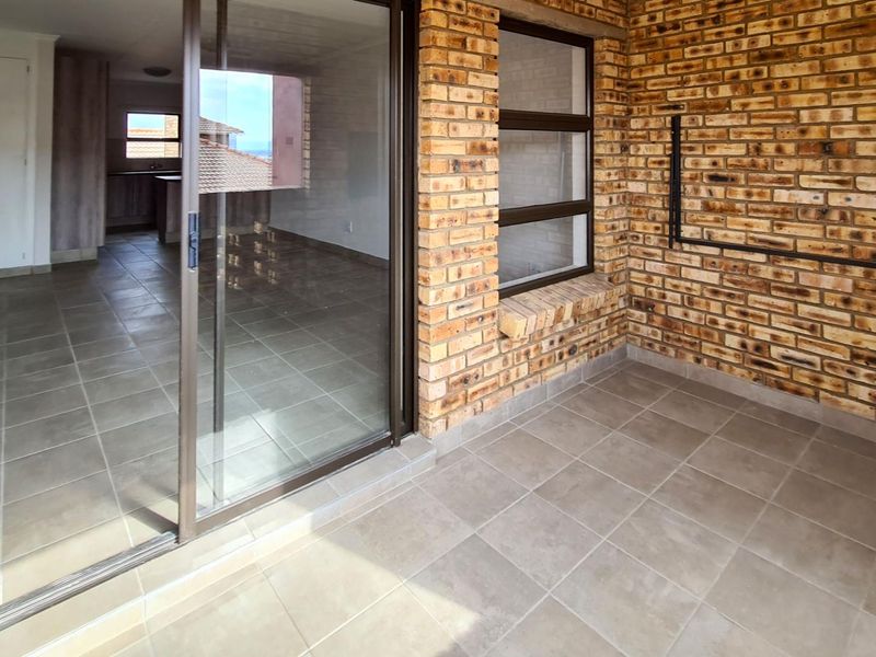 Perfect First Floor 2Bedroom lockup and go! - Photo 7
