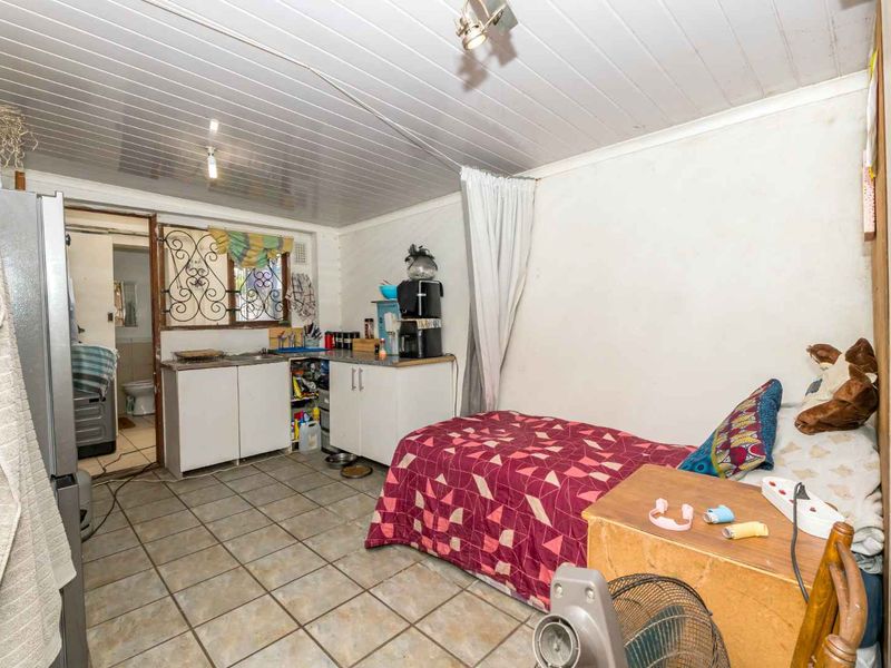 Family Home or Investment Property in Wynberg - Photo 9